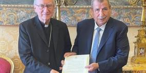 رسالة من الرئيس عباس إلى البابا فرنسيس .. هذا مفادها!