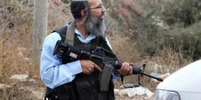 جنين: مستعمرون يستهدفون منازل المواطنين بالرصاص والاحتلال يغلق الحواجز العسكرية