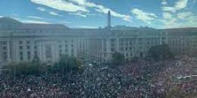 الالاف يرفعون الصوت رفضا للعدوان على غزة في واشنطن