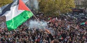 أوقفوا المجازر في غزة,بأصوات آلاف الاوروبيين في عديد من العواصم و المدن