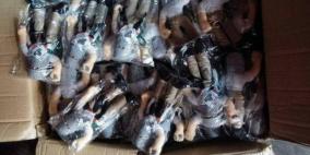 الاحتلال يستولي على ألعاب أطفال خلال مداهمة محلات تجارية بالخليل