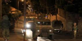 الاحتلال يعتقل شابا من عزون شرق قلقيلية