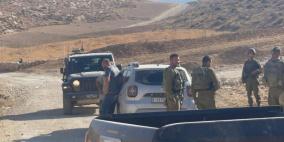 الاحتلال يشرع بشق طريق استعماري في الخضر جنوب بيت لحم