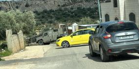 مستوطنون يهاجمون قرية برقة شرق رام الله