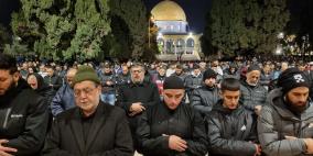 60 ألفا يؤدون صلاتي العشاء والتراويح في المسجد الأقصى