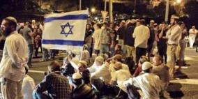 نابلس: جنود الاحتلال ومستوطنون يعتدون على مواطنين ويعتقلون شابا