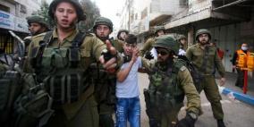 الاحتلال يعتقل مواطنا من مخيم الدهيشة