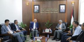 برهم والحايك يبحثان سبل تعزيز الاهتمام بالمواقع الأثرية في نظام التعليم 