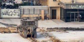 الاحتلال يواصل عدوانه على مخيم نور شمس ويُحدث دمارا واسعا بالبنية التحتية وممتلكات المواطنين