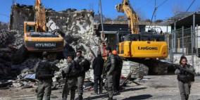 السلطات الإسرائيلية تهدم منزلا مأهولا في رهط بأراضي الـ48