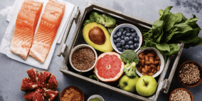 أطعمة تخفض مستوى ضغط الدم وتحمي من الخرف