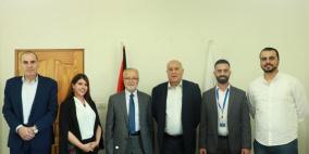 القدومي والكرمي يوقعان اتفاقية تعاون لتعزيز الصحة والرياضة