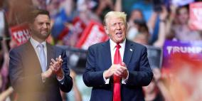 ترامب يرفض مناظرة هاريس بسبب "الفوضى السياسية"