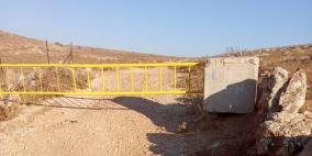 الاحتلال يغلق البوابة الحديدية قرب الطيبة شرق رام الله