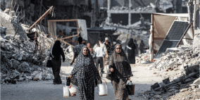 نزوح عشرات المواطنين من بيت حانون باتجاه جباليا شمال قطاع غزة