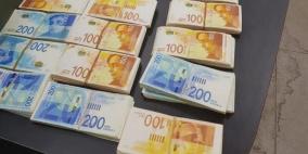 خاص| البنوك الفلسطينية أمام 14 يومًا فقط.. مخاوف من شلل مالي وتهديد للتجارة والوقود