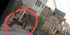 شهيدان يحتجز الاحتلال جثمانيهما عقب محاصرة منزل في طمون