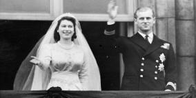 بعد 77 عاما.. قطعة من كعكة زفاف الملكة إليزابيث تباع بمزاد علني!