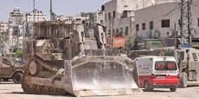 الاحتلال يدمر مركبات للمواطنين في قرية النصارية بالأغوار