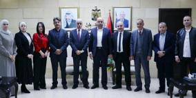 وزير التربية يُطلق الفصل الدراسي الثاني بجولة تفقدية في تربية أريحا 