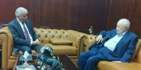 الوزير برهم يبحث مع رجل الأعمال أبو غزالة إغاثة التعليم في قطاع غزة