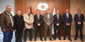 محافظ سلطة النقد يلتقي أمين عام اتحاد المعلمين الفلسطينيين