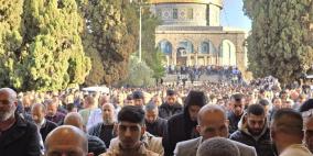 120 ألف مصل يؤدون صلاة العيد في المسجد الأقصى المبارك