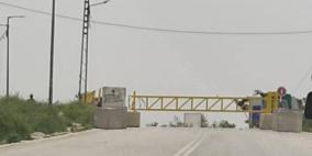 قوات الاحتلال تنصب بوابتين حديديتين غرب وشمال نابلس