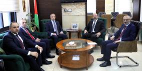 النائب العام المستشار أكرم الخطيب يبحث سبل تعزيز التعاون مع السفير التركي لدى فلسطين