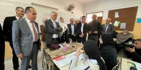 برهم يتفقد مدارس طولكرم ويلتقي بطلبة نازحين وكوادر تربوية 