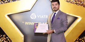 خريج صيدلة عمان الأهلية يحرز لقب أفضل إنجاز لعام 2024 في Viatris العالمية