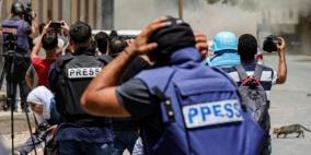 نقابة الصحفيين: 99 انتهاكا إسرائيليا بحق الصحفيين الشهر الماضي