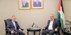 الشيخ يلتقي السفير المصري