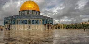 الاحتلال يسلم مقدسيا قرارا بالإبعاد عن الأقصى لمدة أسبوع