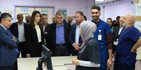 صور| وزيرة العمل تترأس جولة ميدانية على مجمع فلسطين الطبي