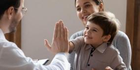 التربية دون صراخ أو عقاب جسدي.. د. أبو حويج تضع خارطة طريق لفهم الأطفال ومشاعرهم
