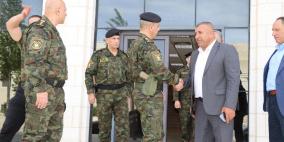 صور| قائد قوات الأمن الوطني الفلسطيني يتفقد قيادة منطقة الخليل