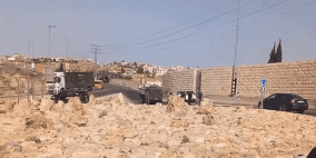 الاحتلال يعتقل شابا بعد إطلاق النار على مركبته قرب حاجز جبع