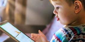 دكتور أطفال لراية: لا شاشات قبل السنتين.. وهذه أبرز النصائح للأهالي!