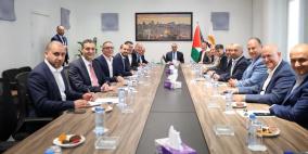 الشيخ يلتقي بممثلين عن القطاع الخاص الفلسطيني