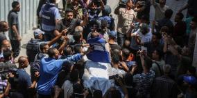 استشهاد صحفي متأثرا بإصابته في قصف الاحتلال خيمة صحفيين بغزة