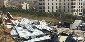 القدس: الاحتلال يهدم منزلا في بيت حنينا ويجبر عائلة على هدم منزلها في سلوان