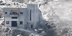 جيش الاحتلال يهدم منزلاً في نعلين