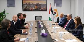 الشيخ يبحث مع وفد أوروبي وقف العدوان على غزة واعتداءات المستوطنين