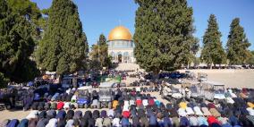 40 ألفا يؤدون صلاة الجمعة في المسجد الأقصى