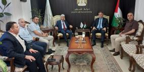 الوزير عساف يستقبل الأمين العام لجبهة النضال الشعبي على رأس وفد من الإعلام المركزي