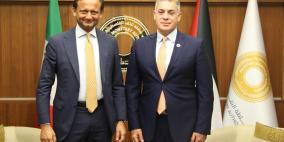 محافظ سلطة النقد يبحث مع القنصل الإيطالي سبل دعم الاستقرار المالي في فلسطين