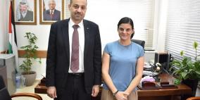 "التعليم العالي" تبحث ترتيبات سفر الطلبة المقبولين في منح هنغاريا