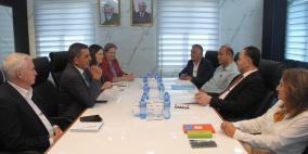 رئيس سلطة المياه يبحث مع ممثل منظمة اليونيسف آفاق التعاون المشترك