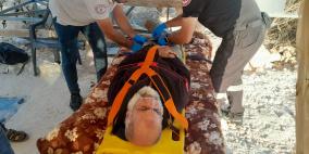 إصابة مسن في اعتداء وحشي نفذه مستوطنون على خربة أم نير